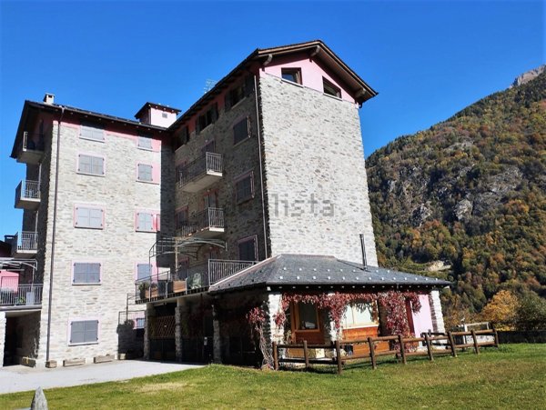 appartamento in vendita a Torre di Santa Maria in zona Bianchi