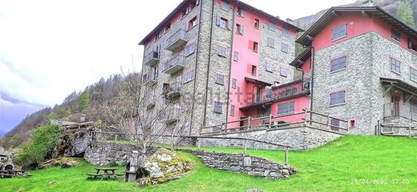 appartamento in vendita a Torre di Santa Maria in zona Bianchi