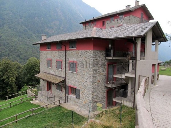 appartamento in vendita a Torre di Santa Maria in zona Cagnoletti