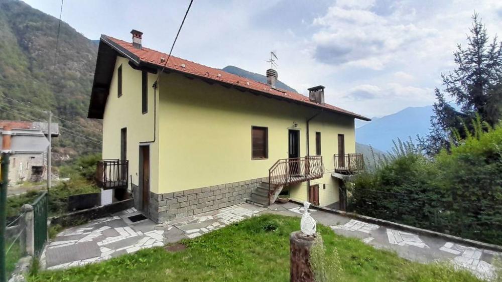 appartamento in vendita a Torre di Santa Maria in zona Cagnoletti