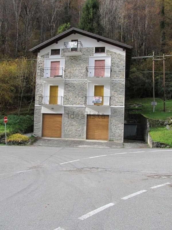 appartamento in vendita a Torre di Santa Maria in zona Prato