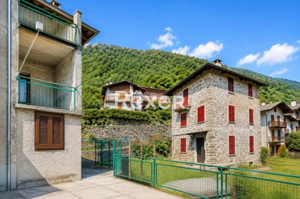 appartamento in vendita a Torre di Santa Maria in zona Ciappanico