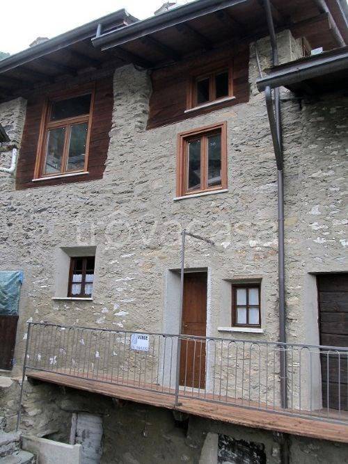 casa indipendente in vendita a Torre di Santa Maria in zona Cagnoletti