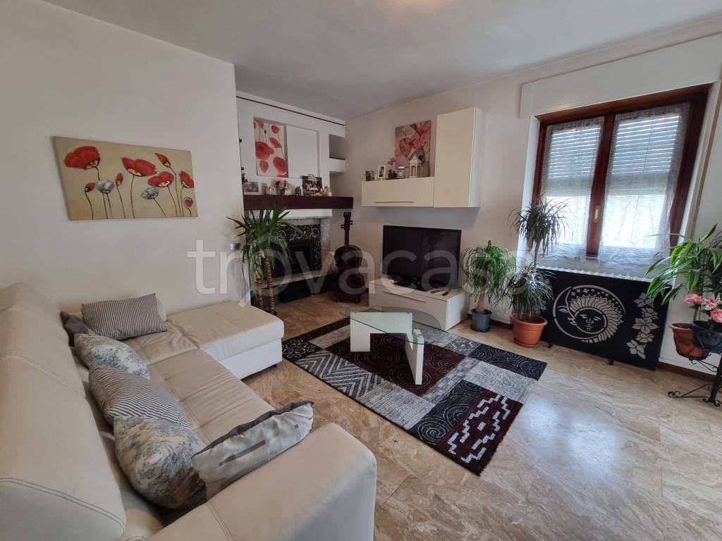 appartamento in vendita a Traona