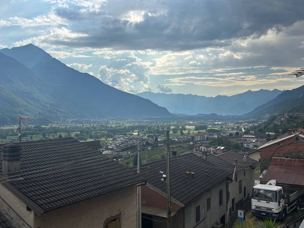 appartamento in vendita a Traona