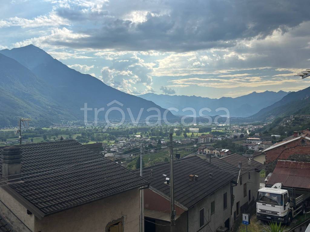 appartamento in vendita a Traona