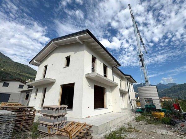 casa indipendente in vendita a Traona