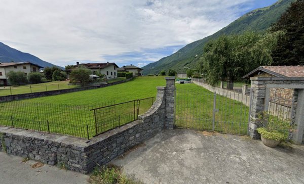 terreno edificabile in vendita a Traona