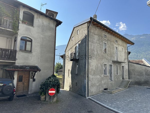 casa indipendente in vendita a Traona