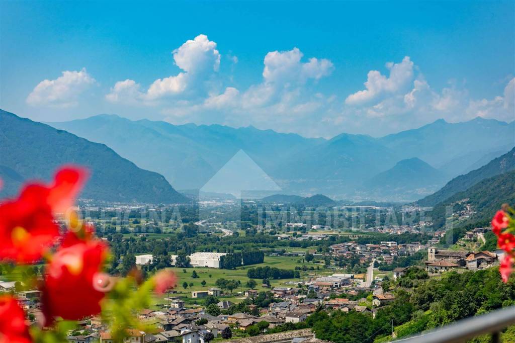 casa indipendente in vendita a Traona in zona Coffedo
