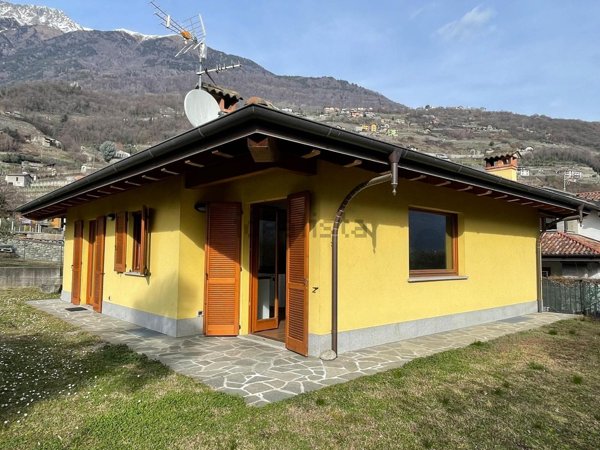 casa indipendente in vendita a Traona