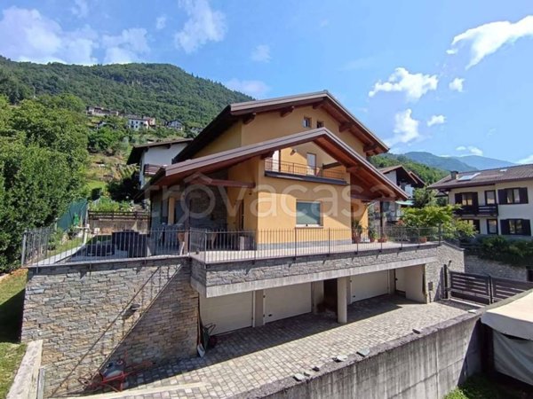 casa indipendente in vendita a Tresivio