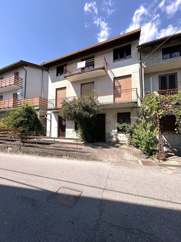 casa indipendente in vendita a Tresivio