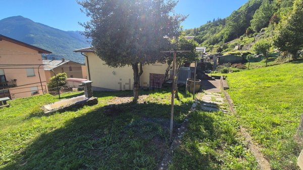 appartamento in vendita a Tresivio in zona Piedo