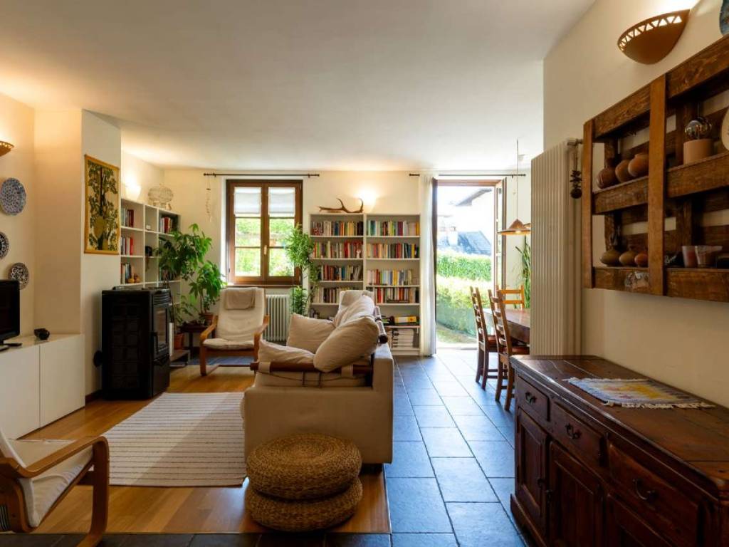 casa indipendente in vendita a Tresivio