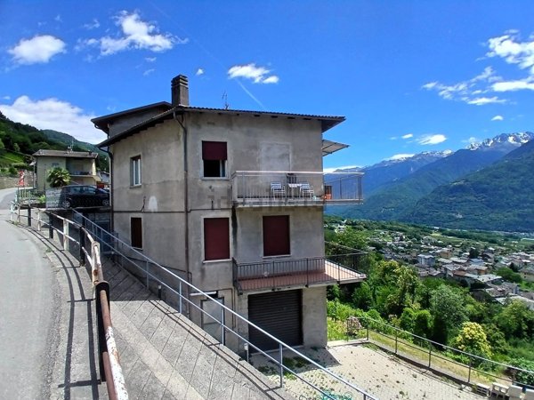 appartamento in vendita a Tresivio in zona Piedo