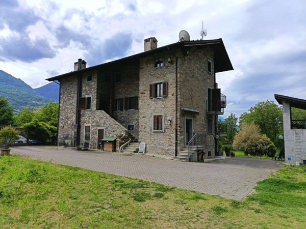 casa indipendente in vendita a Tresivio