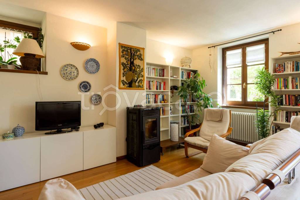 casa indipendente in vendita a Tresivio