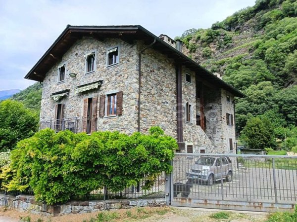 casa indipendente in vendita a Tresivio