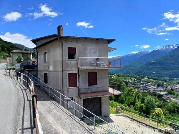 appartamento in vendita a Tresivio in zona Piedo