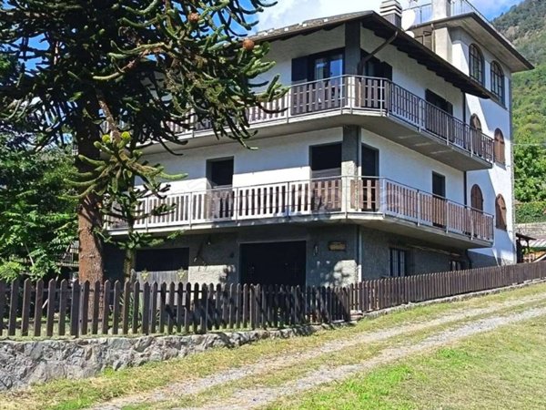 appartamento in vendita a Tresivio in zona Piedo