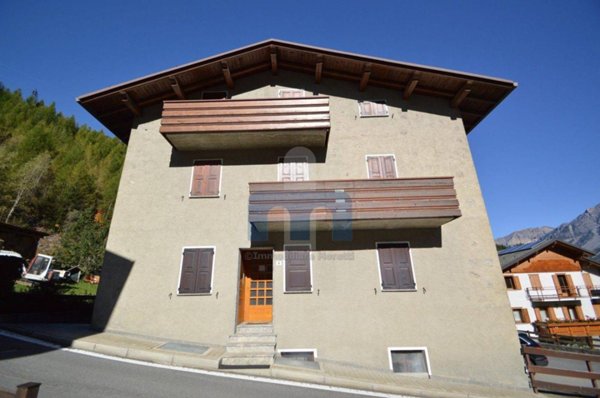 appartamento in vendita a Valdisotto in zona Cepina