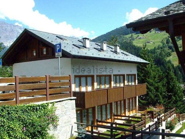 appartamento in vendita a Valdisotto in zona Santa Lucia