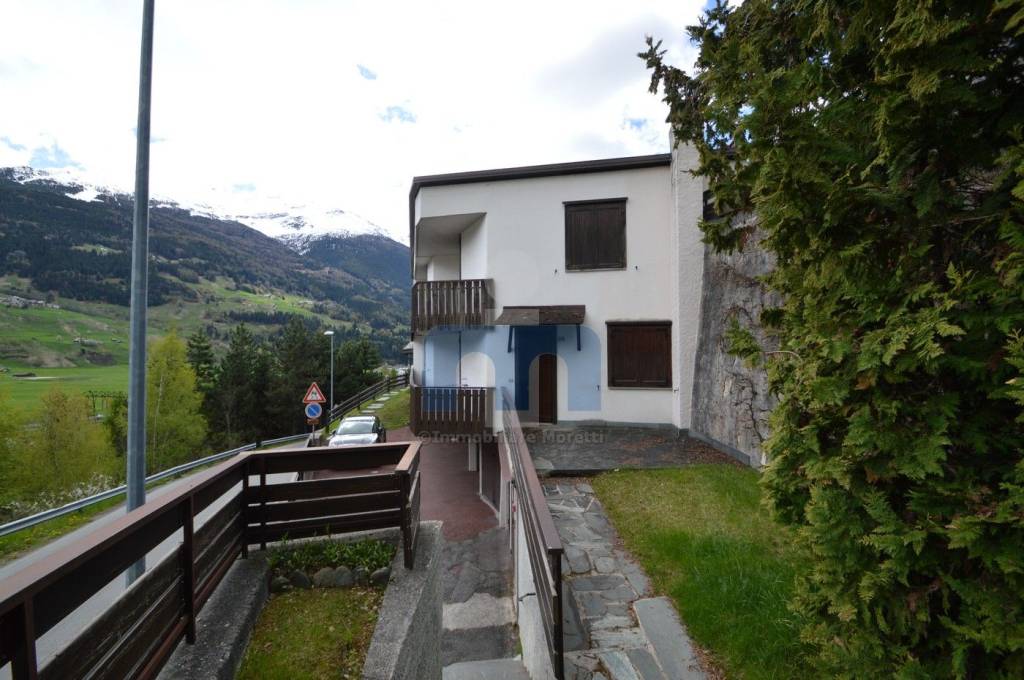 appartamento in vendita a Valdisotto in zona Santa Lucia