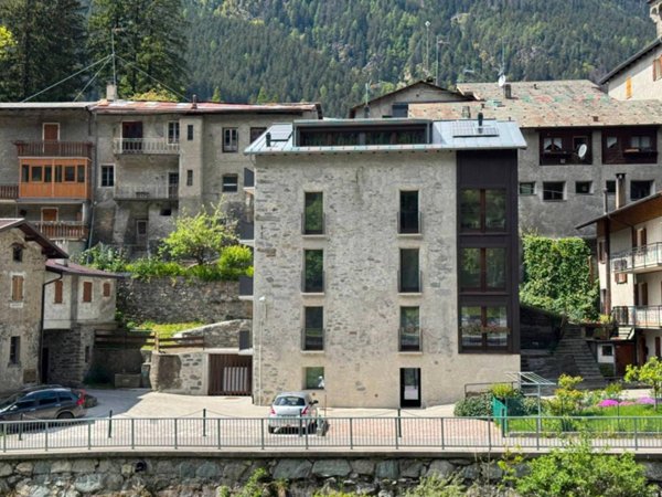 appartamento in vendita a Valdisotto in zona Cepina