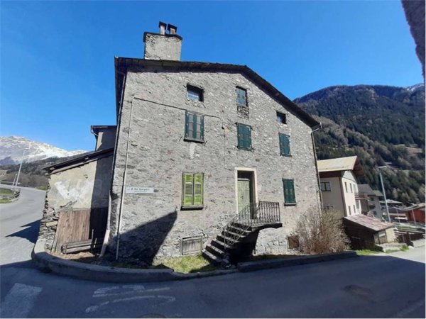 casa indipendente in vendita a Valdisotto in zona Cepina