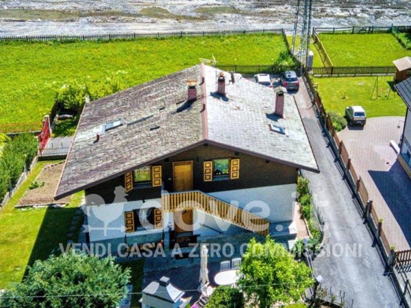 casa indipendente in vendita a Valdisotto in zona Piazza