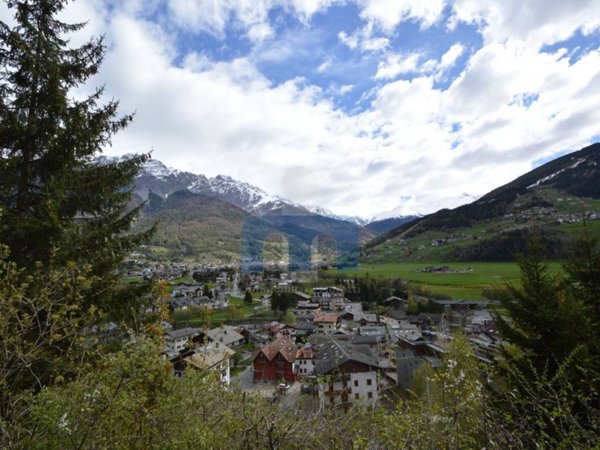 appartamento in vendita a Valdisotto in zona Santa Lucia