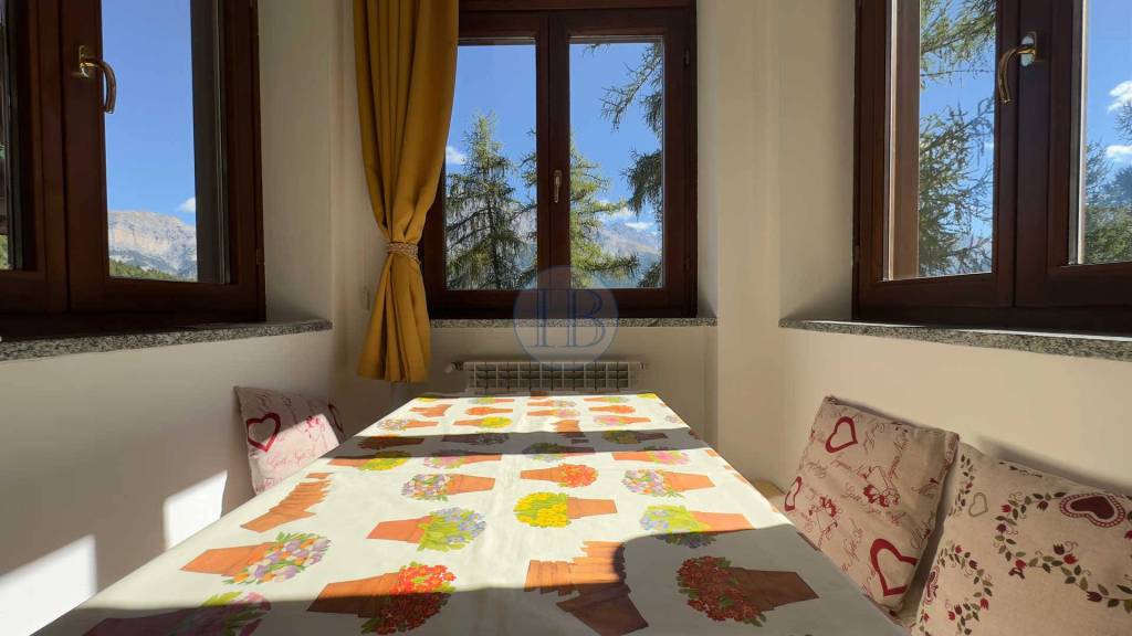 appartamento in vendita a Valdisotto in zona Oga