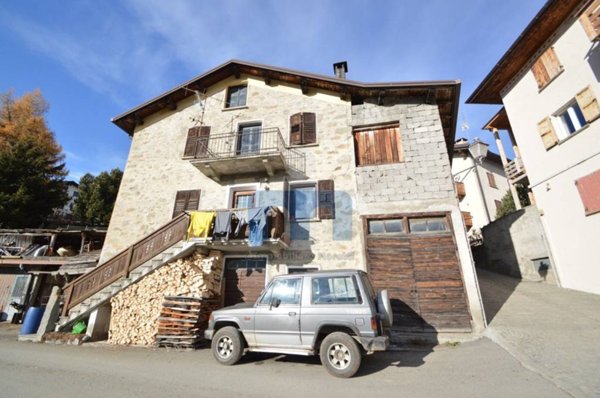 casa indipendente in vendita a Valdisotto in zona Oga