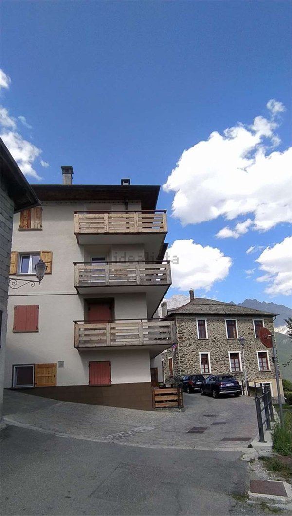 appartamento in vendita a Valdisotto in zona Oga