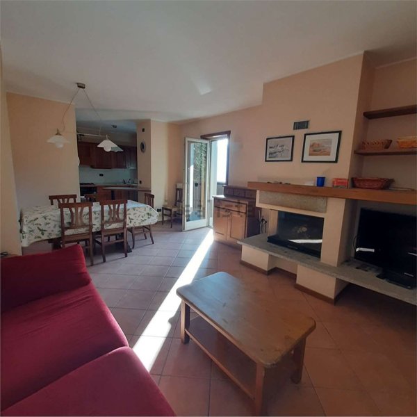 appartamento in vendita a Valdisotto in zona Oga