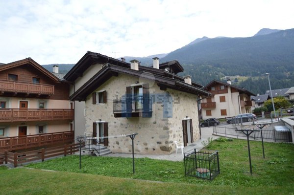 appartamento in vendita a Valdisotto in zona Cepina