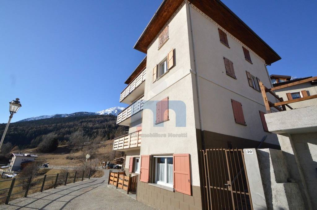 appartamento in vendita a Valdisotto in zona Oga