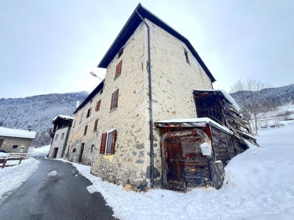 appartamento in vendita a Valdisotto in zona Cepina