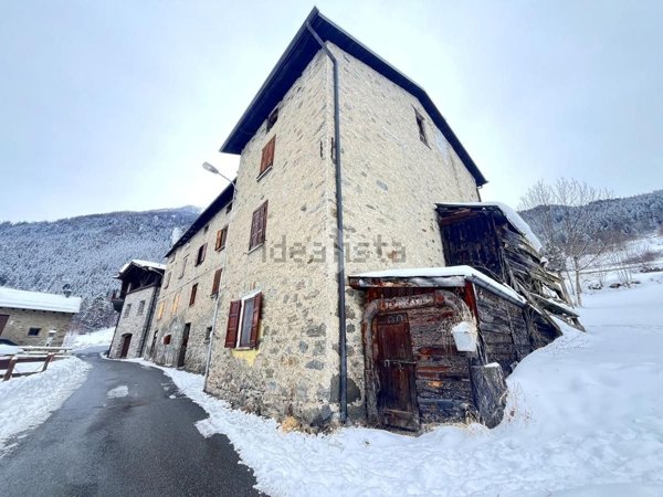 appartamento in vendita a Valdisotto in zona Cepina