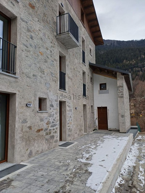appartamento in vendita a Valdisotto in zona Cepina