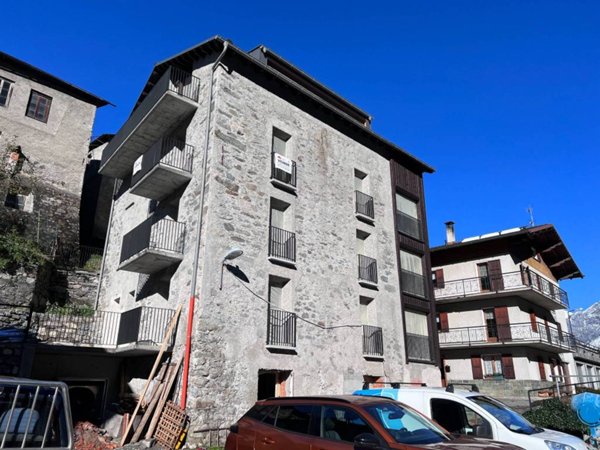 appartamento in vendita a Valdisotto in zona Cepina