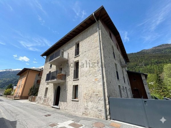 appartamento in vendita a Valdisotto in zona Cepina