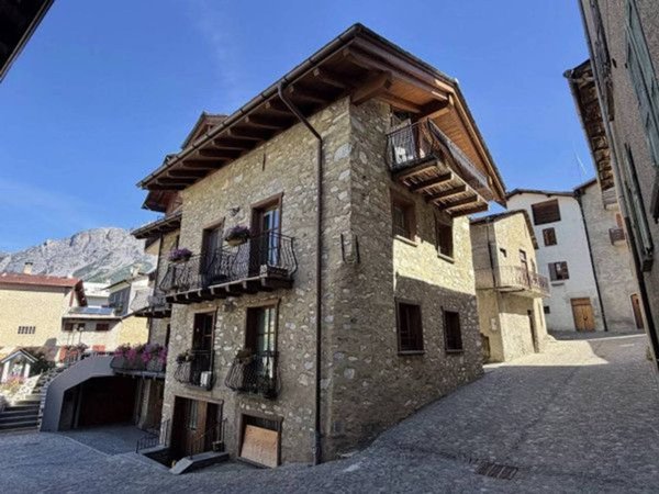 appartamento in vendita a Valdisotto in zona Piatta