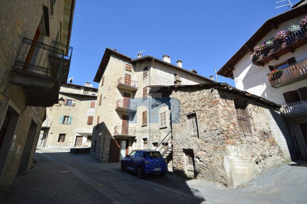 appartamento in vendita a Valdisotto in zona Piatta