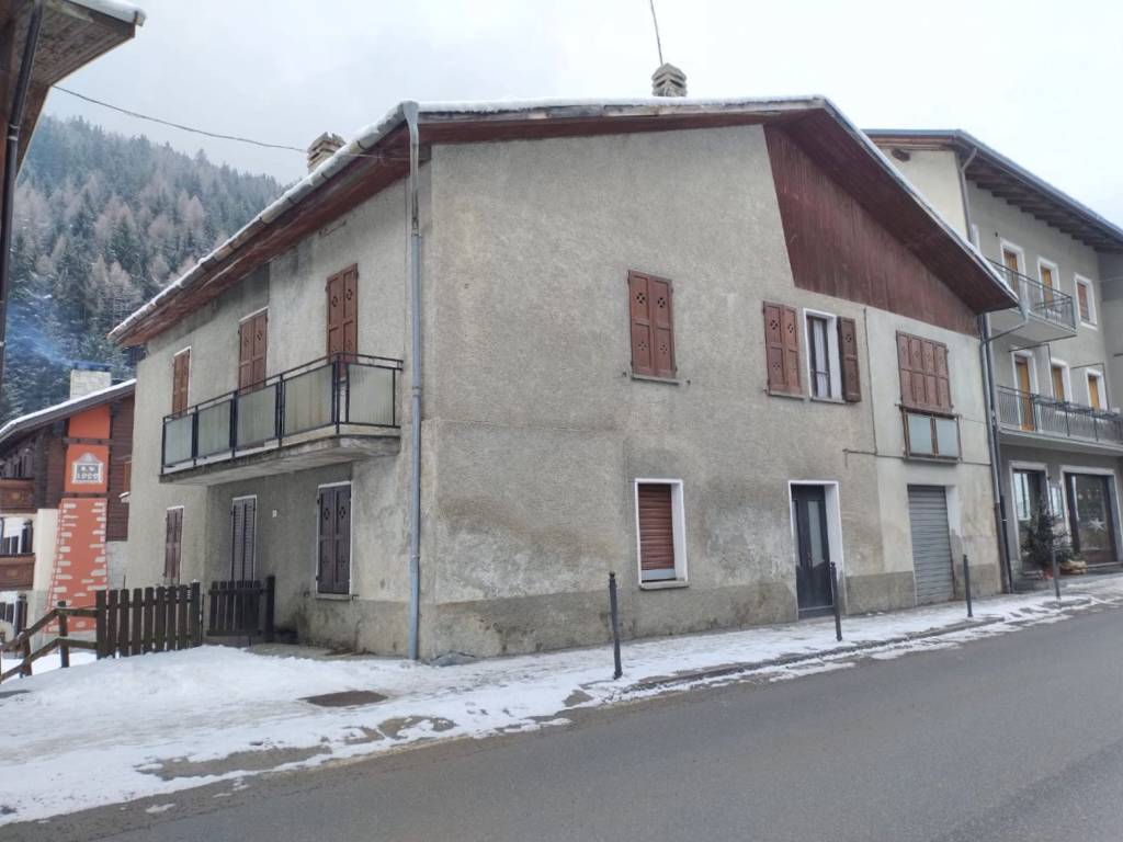 casa indipendente in vendita a Valfurva in zona Sant'Antonio
