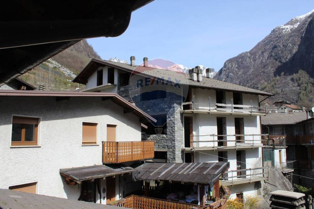 appartamento in vendita a Val Masino in zona Cataeggio