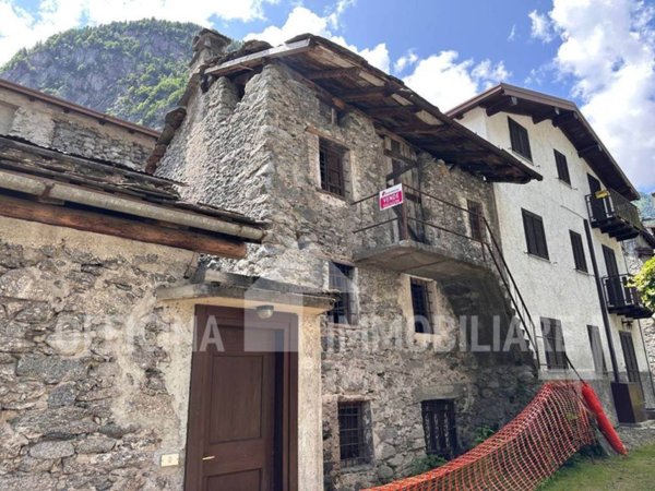 appartamento in vendita a Val Masino in zona San Martino