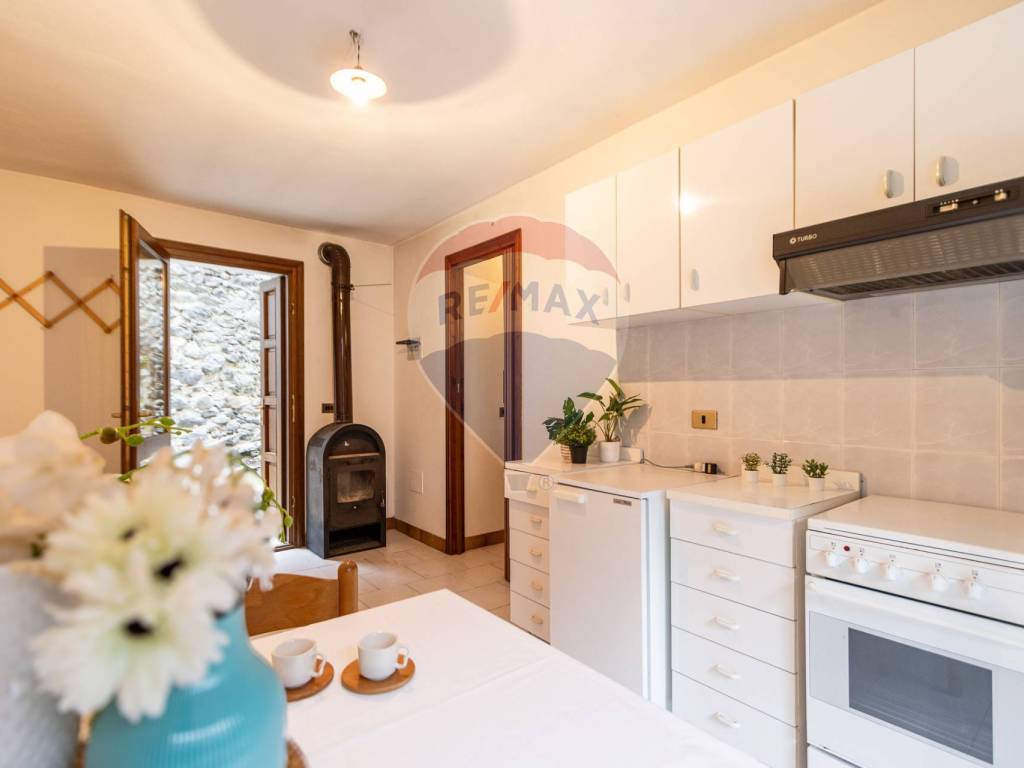 appartamento in vendita a Val Masino in zona Cataeggio