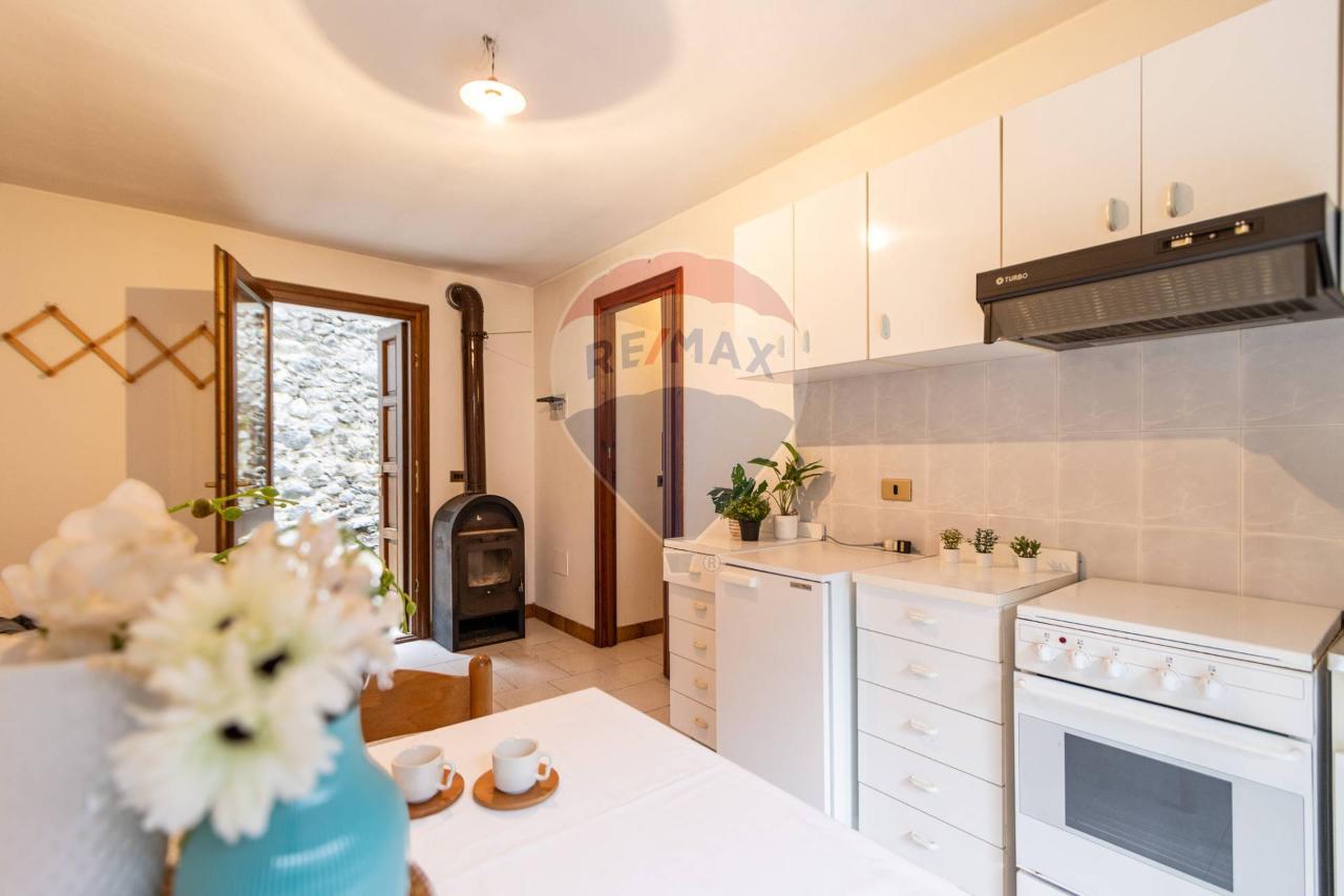 appartamento in vendita a Val Masino in zona Cataeggio